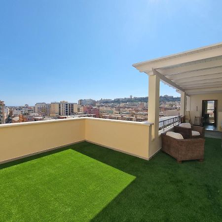 Апартаменты Attico Panoramico Кальяри Экстерьер фото